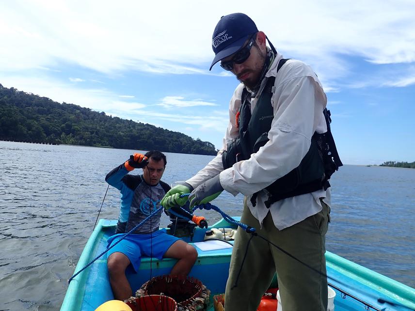 Field expedition on Terraba-Sierpe National Wetlands. Esteban Jimenez (left) and Jorge Valerio (right) during fishing survey