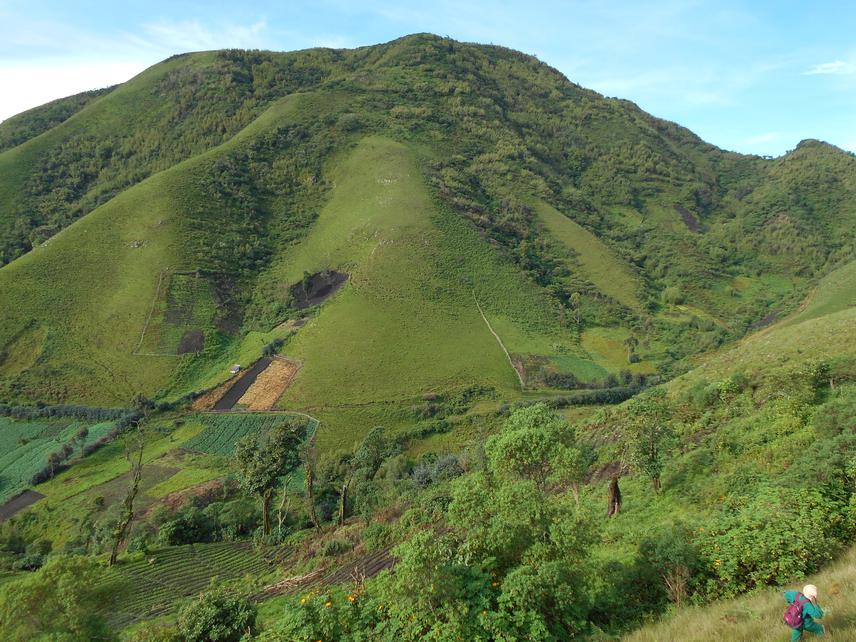 Melétan, the highest peak of Mount Bamboutos showing different habitats types forest galleries; agricultural patches, and pasture (Rainy season). ©Arnaud Marius Tchassem Fokoua