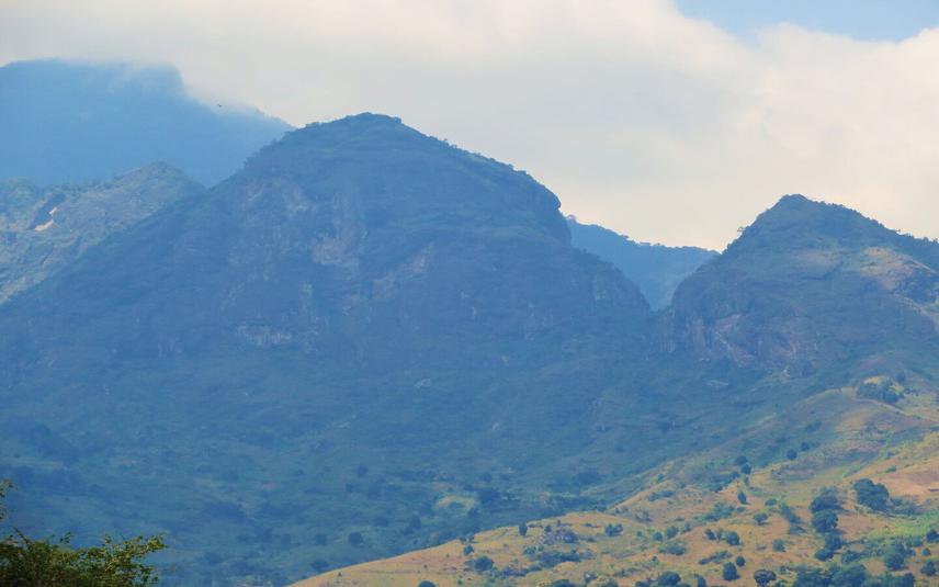 Uluguru Mountains in the background of Morogoro city. © Prof Chen Hualin.