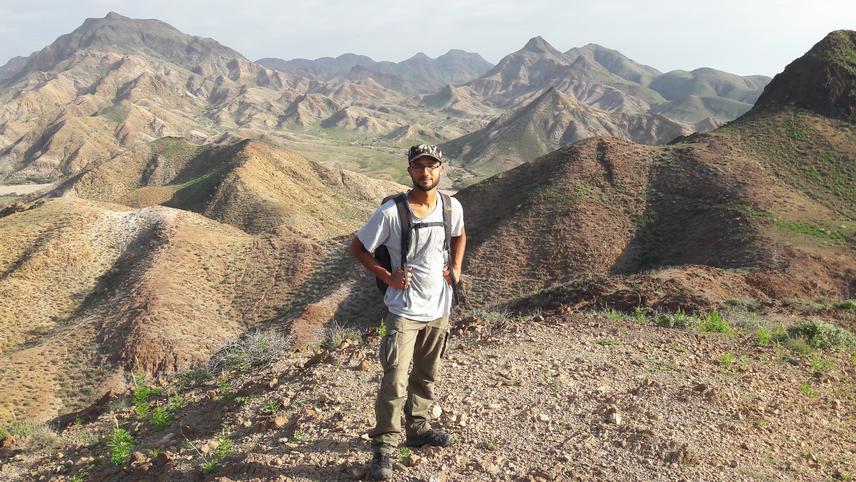 Mathieu Mahamoud Issa at the Assamo protected area in the South of Djibouti. ©Bożena Sikora / Adam Mickiewicz University, Poznań.